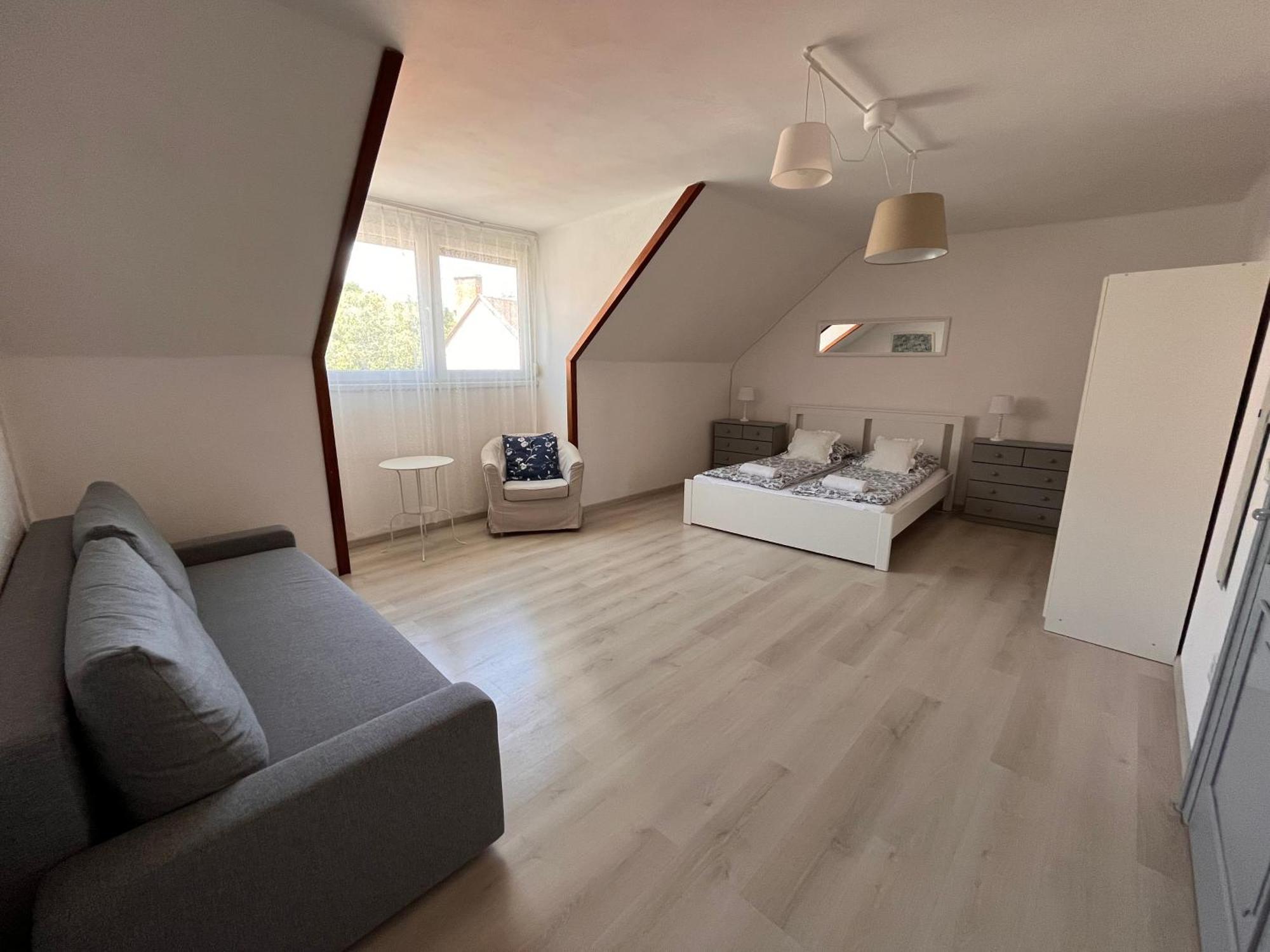 Pacsirta Apartman Grand Eger Buitenkant foto