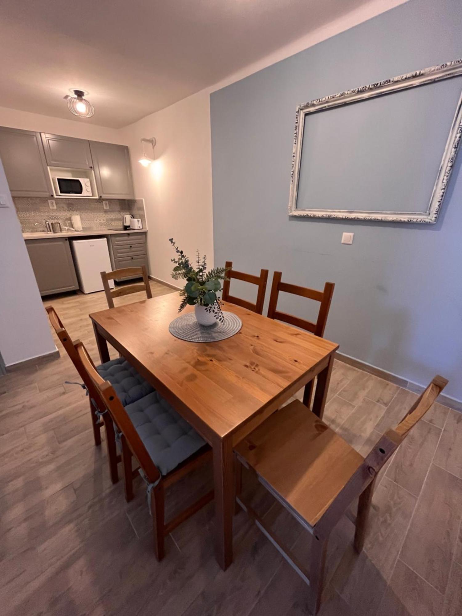 Pacsirta Apartman Grand Eger Buitenkant foto